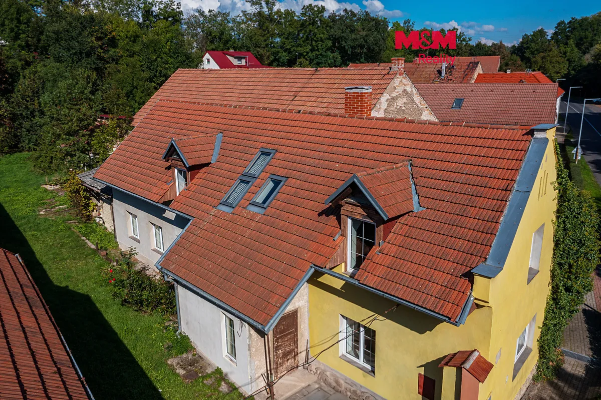 Prodej rodinného domu 240 m², pozemek 1012 m²